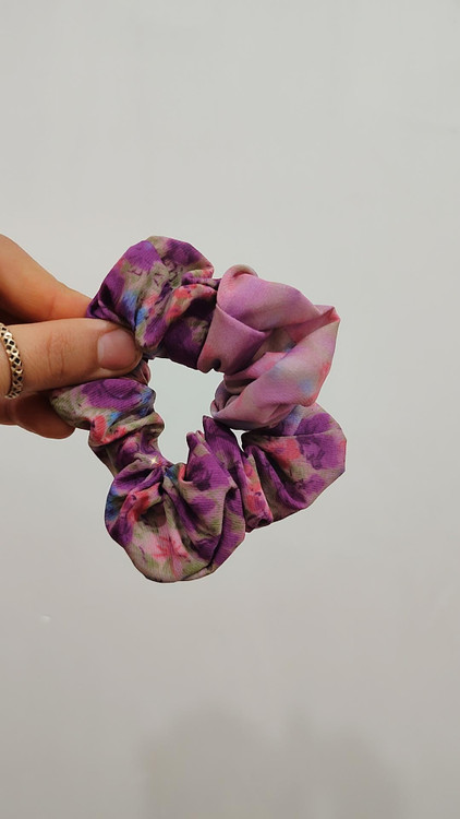 قیمت فروش عمده و تک کش مو اسکرانچی_کش مو پارچه ای_خرید کش مو حریر_کش مو اسکرانچی زیبا ساده و ارزان