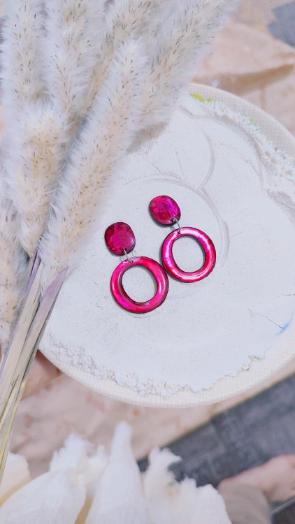 قیمت گوشواره های رزینی جذاب و زیبا_گوشواره رزینی سبک